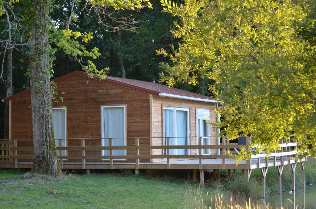 Chalet De La Heronniere Chef-Boutonne Kültér fotó
